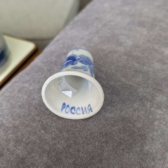 Blue Floral Thimble Extra Tall Ceramic from Russia Vintage Blue White - Picture 2 of 3